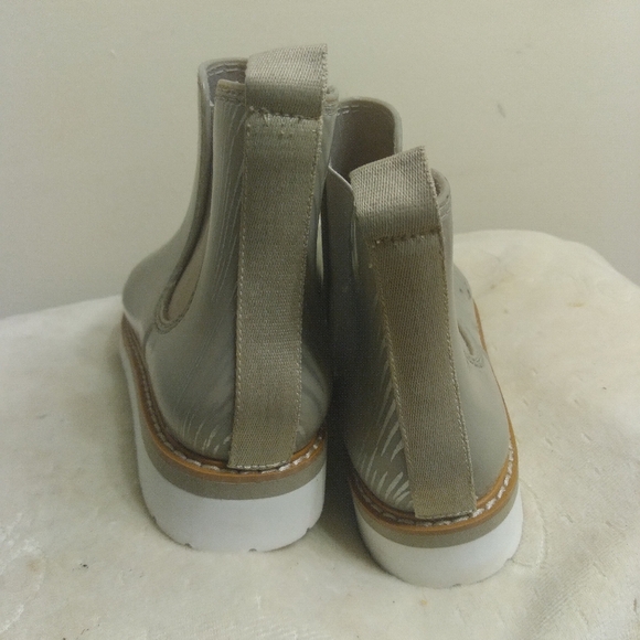 Cougar Jill Malek Rubber Gray Chelsea Rain Boots Size 7 Women's - Picture 3 of 16